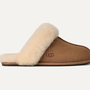 UGG Women's Scuffette II Chestnut Slippers Size 8